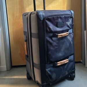 Tumi Alpha Bravo in Camo Expandable 25” Luggage - Sleek Design